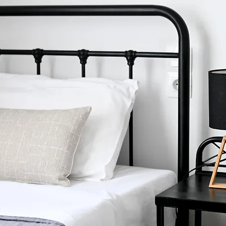 Smaragdi Of Nyaraló Szkiáthosz