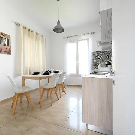 Nyaraló Smaragdi Of Szkiáthosz